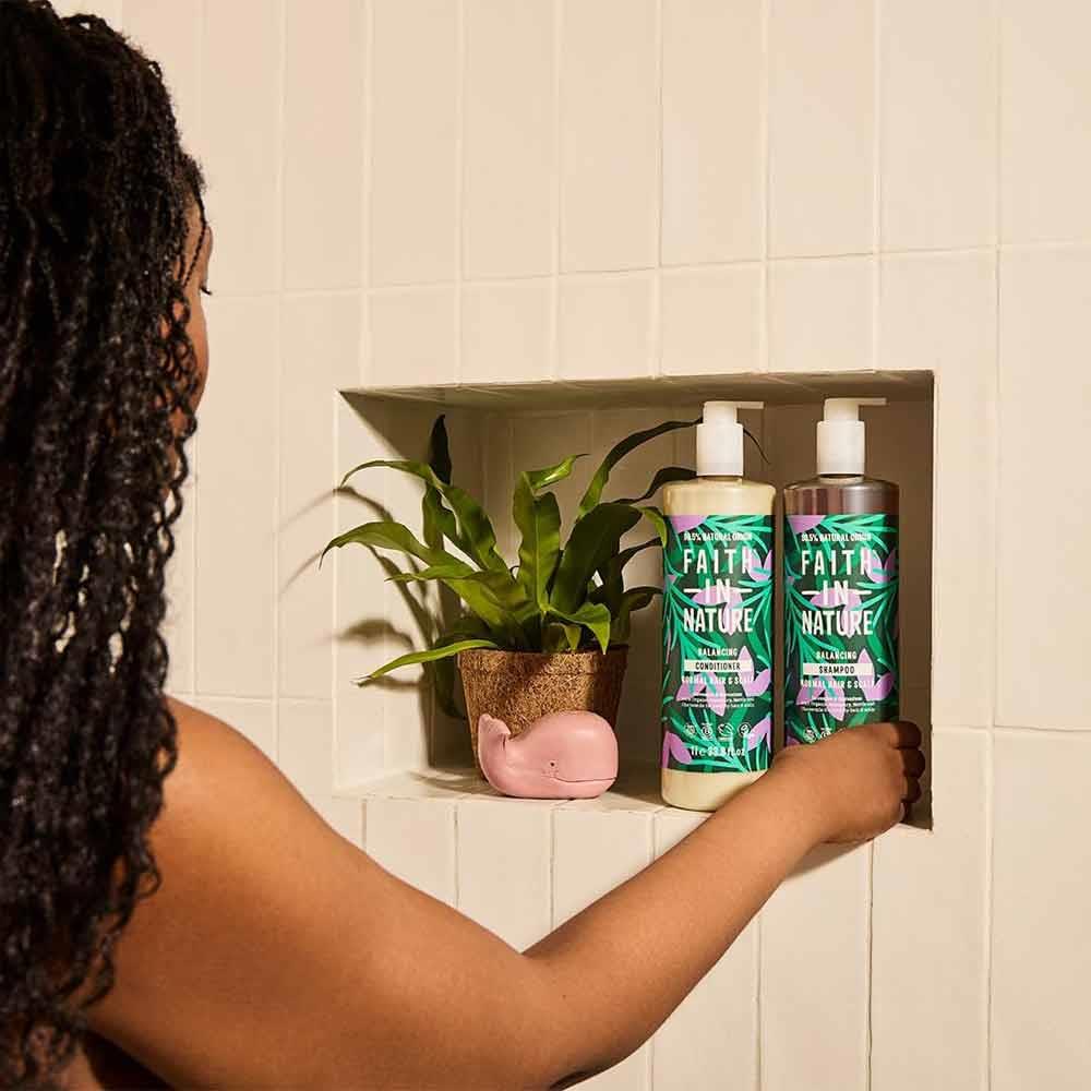 Faith in Nature Lavender & Geranium Shampoo 1 Litre - Image 3